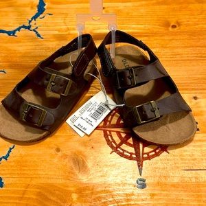 Old Navy Boys Sandals 12-18m